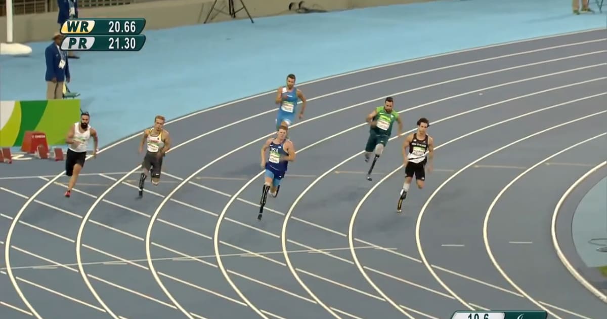 Team USA Hunter Woodhall Takes Second in Men's 200Meter T44